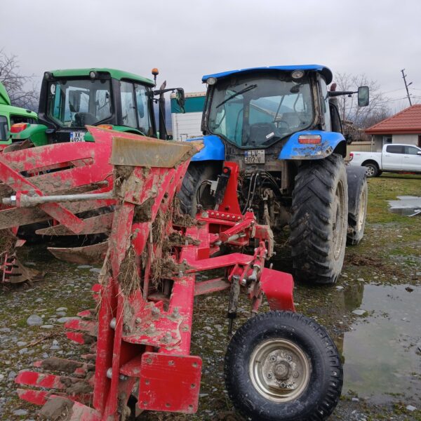 🚜 იყიდება New Holland-ის ტრაქტორი – 141 ცხენის ძალა!